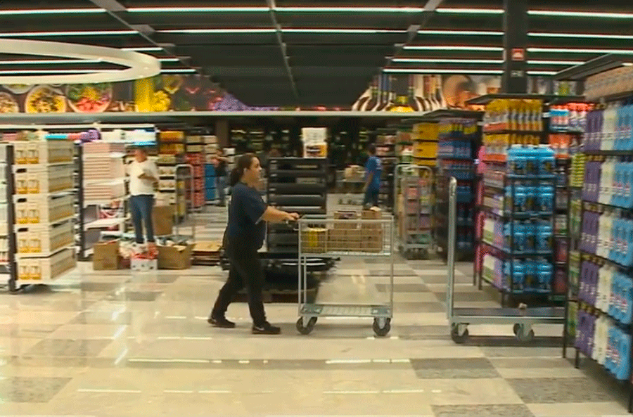 interior do supermercado