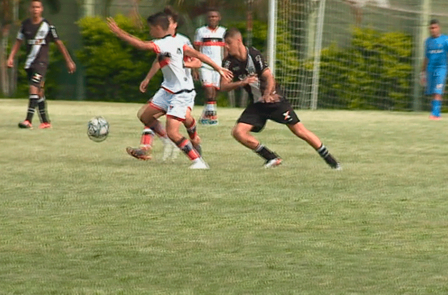 jogadores de futebol