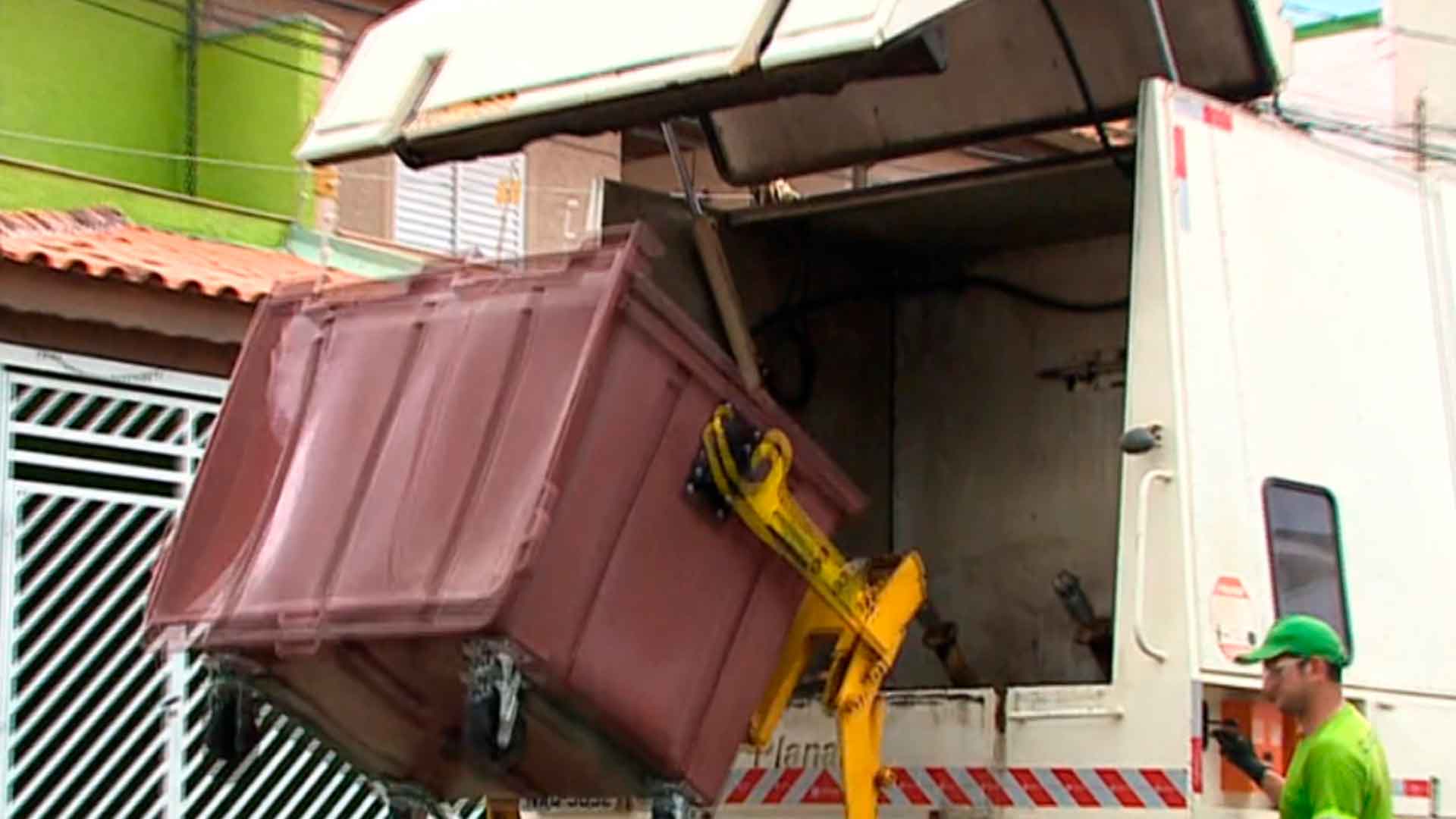 Jundiaí conta com contêineres de coleta de lixo