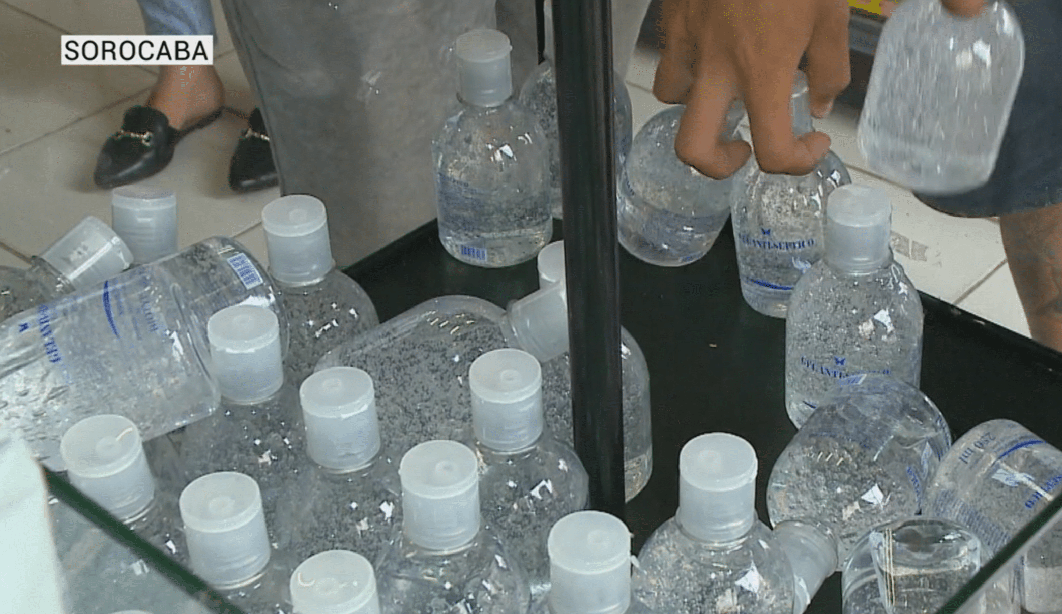 Estoque de álcool em gel acaba rápido nas prateleiras de Sorocaba