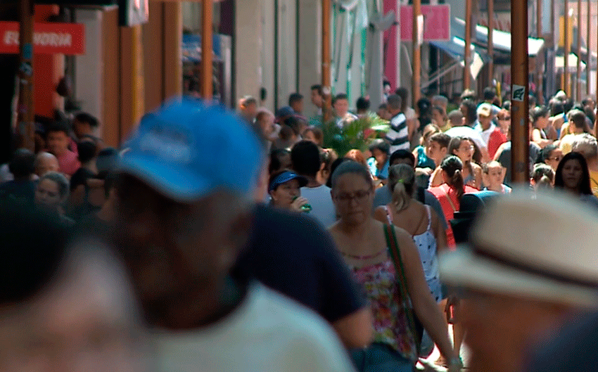 Centro de Sorocaba fica lotado mesmo com pandemia da Covid-19