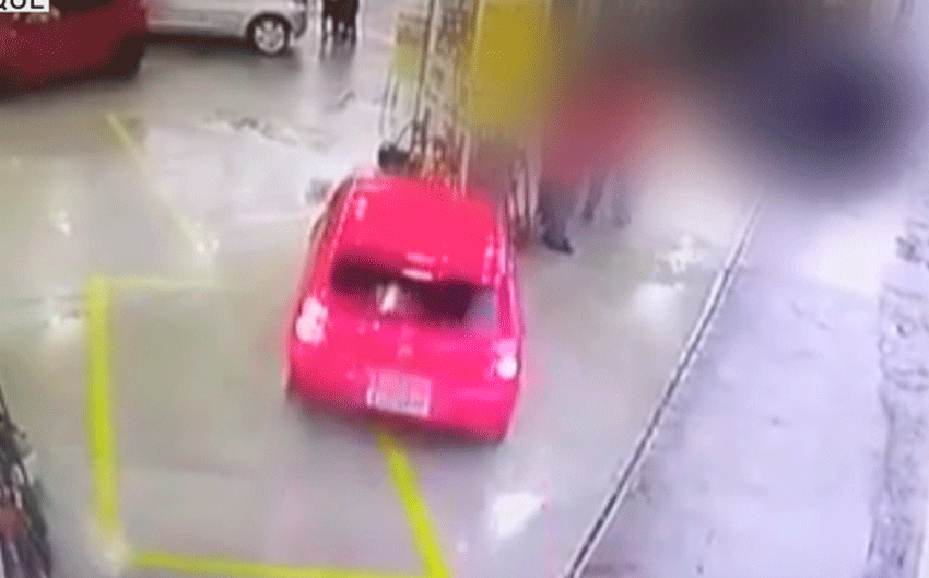 Motorista invade posto e derruba bomba de combustíveis em São Roque