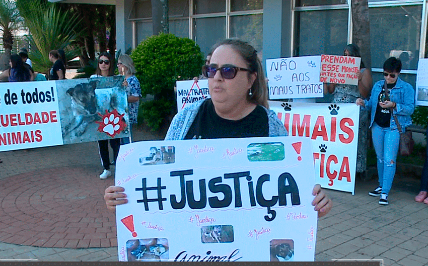 Protesto em defesa dos animais em Piedade