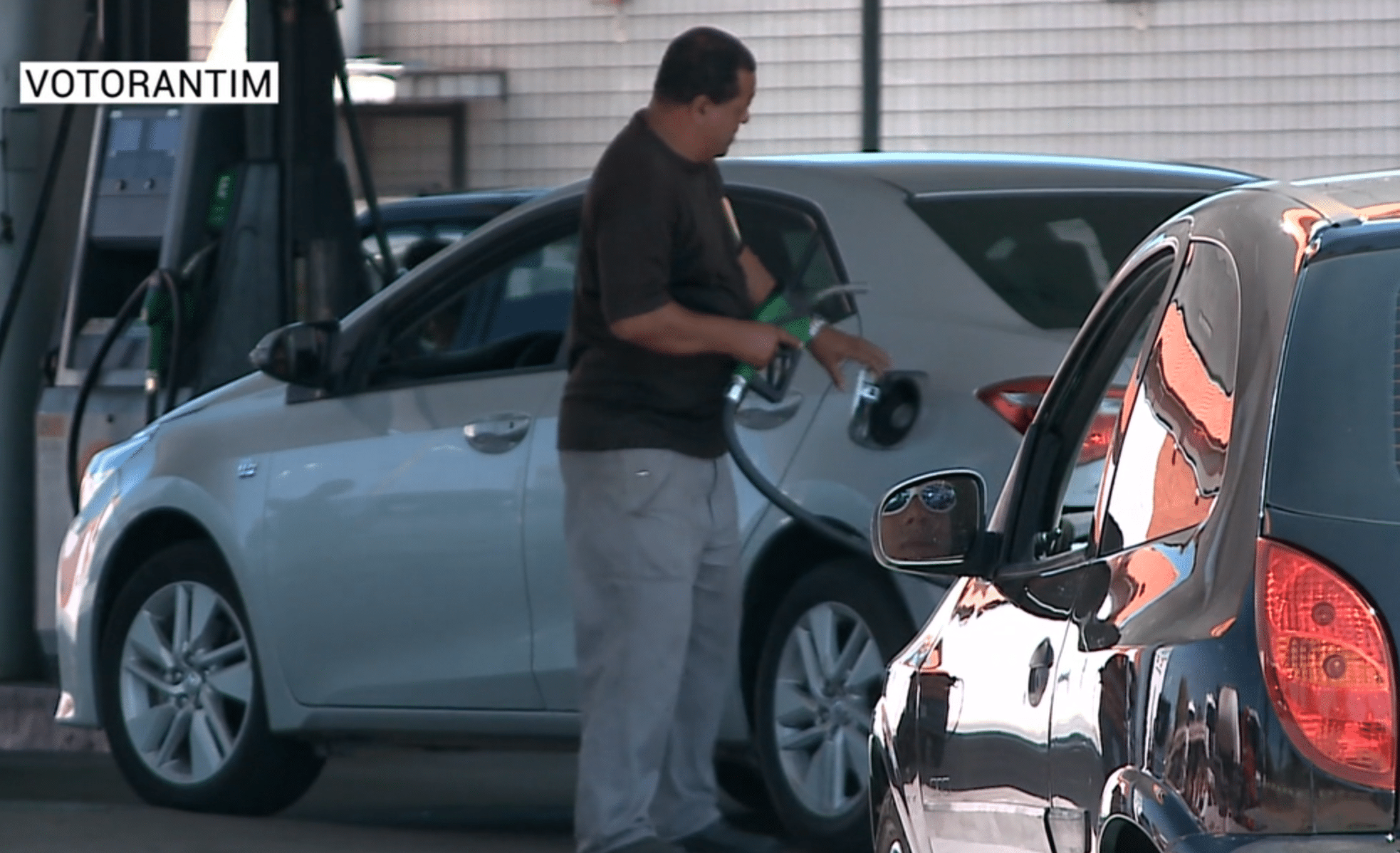 carro-posto-de-gasolina