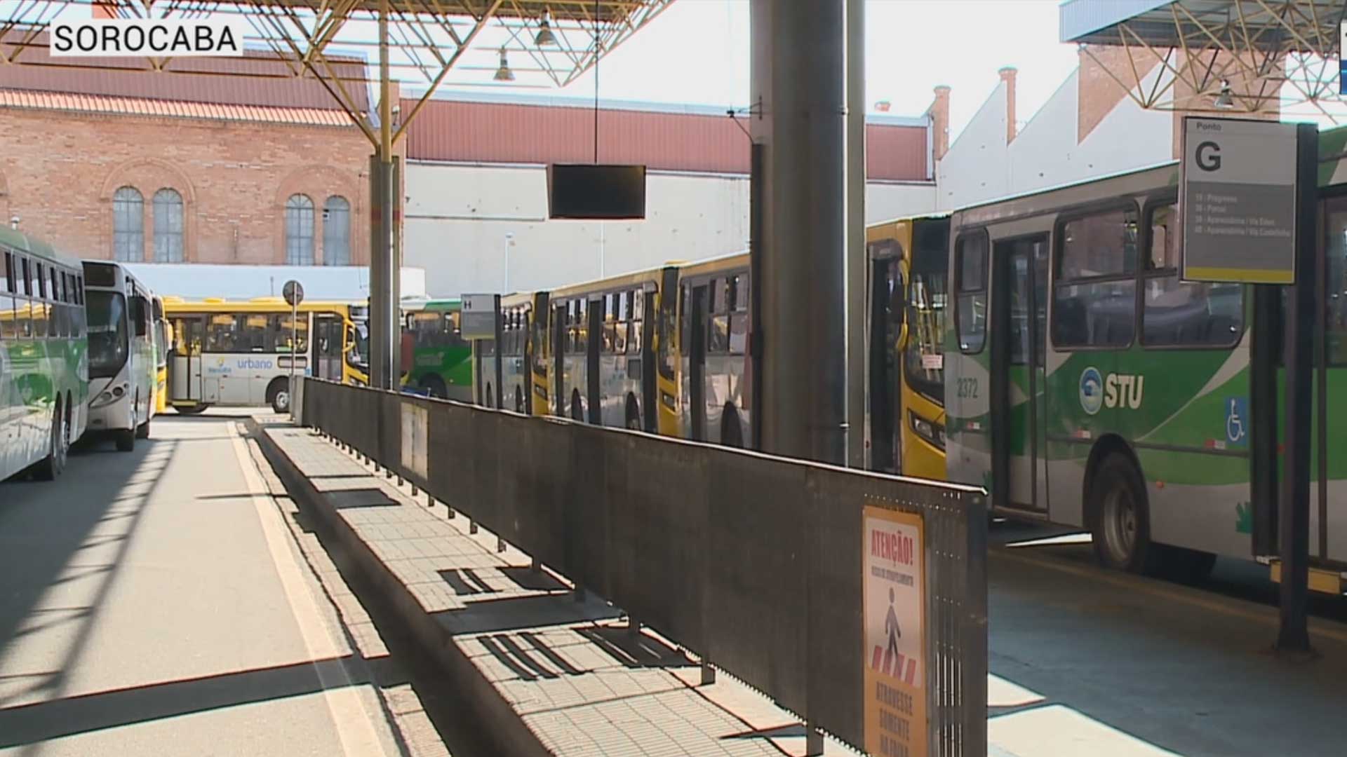 Transporte público fica parado quase quatro horas em Sorocaba.