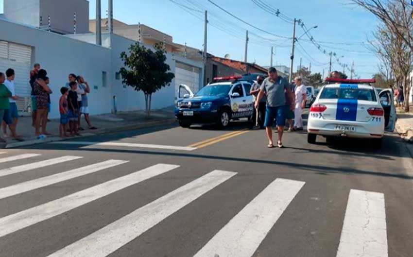 Criança é deixada em praça de Porto Feliz