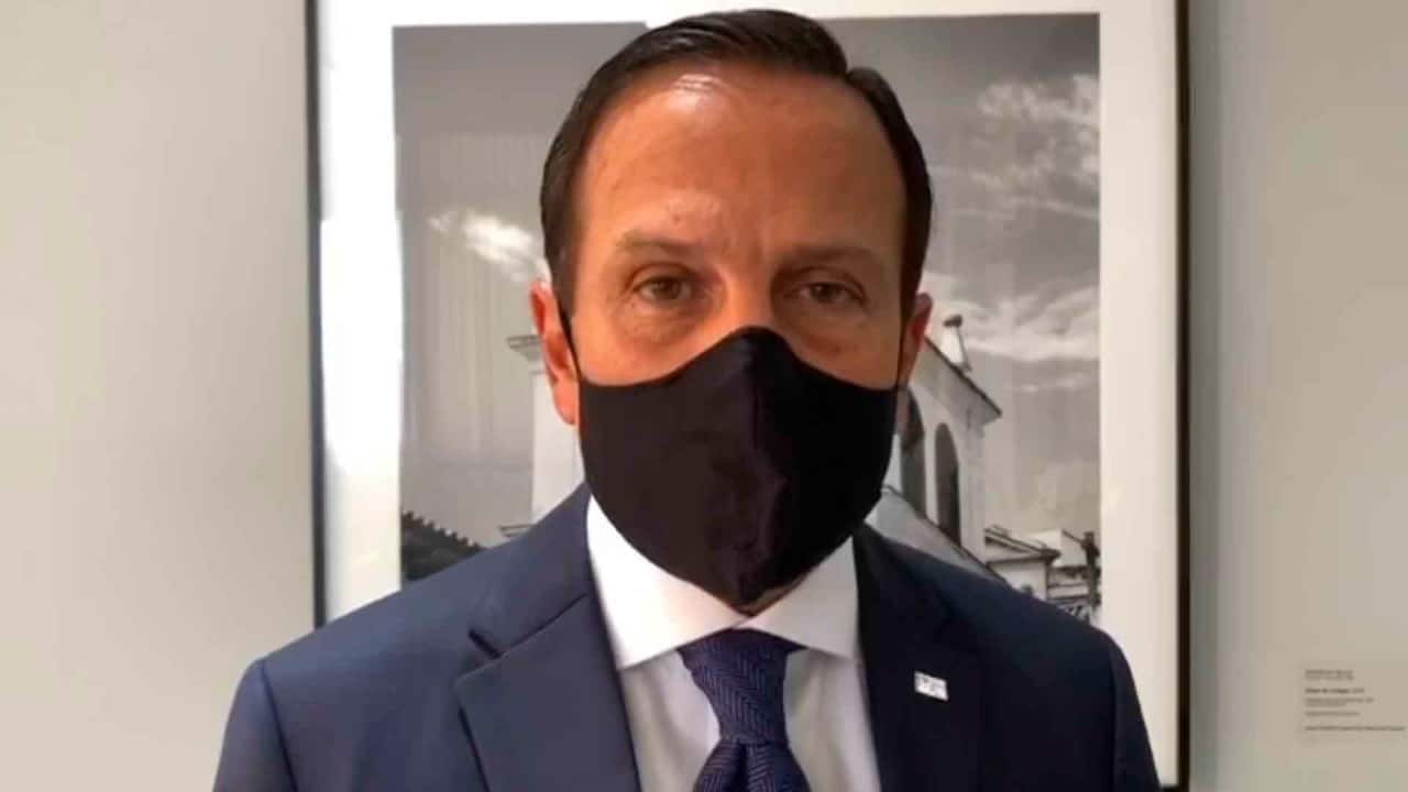 Governador João Doria testa positivo para covid-19