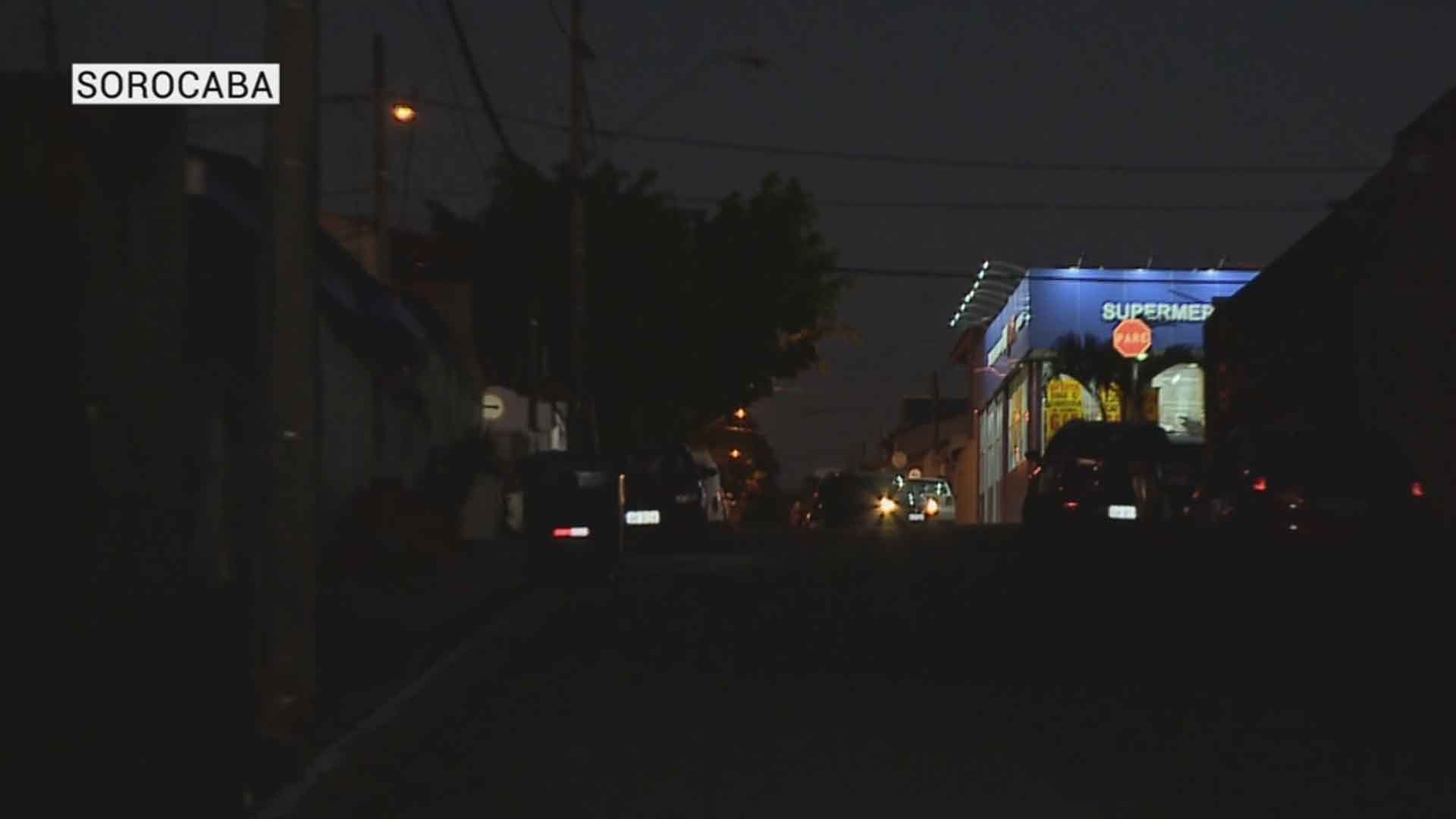 Moradores reclamam de ruas escuras em Sorocaba