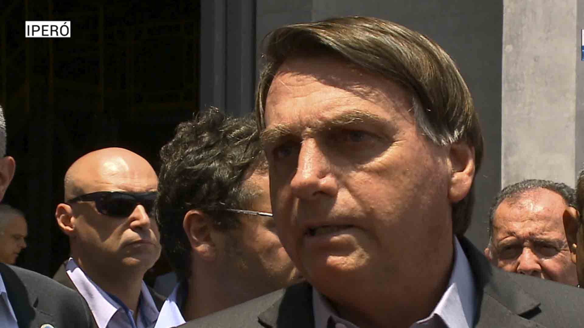 Bolsonaro diz que Brasil não vai comprar vacina coronavac