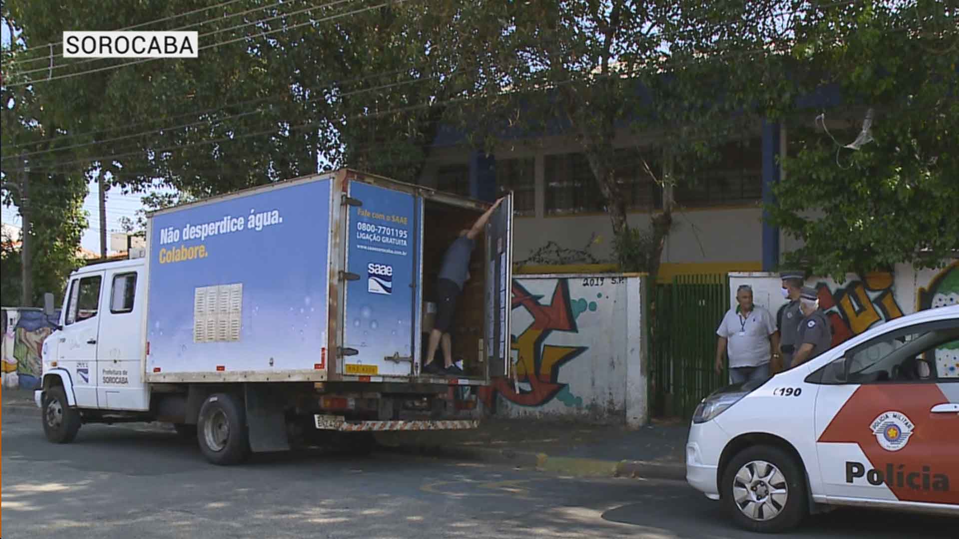 Urnas são distribuídas nas escolas em Sorocaba