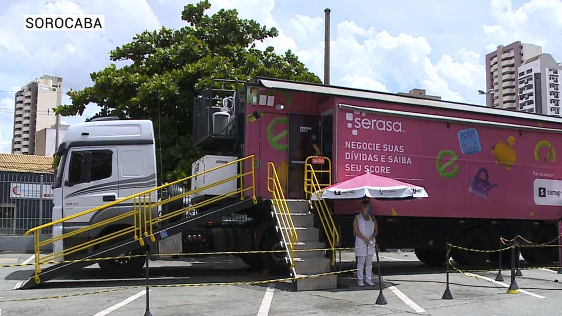 Caminhão itinerante da Serasa chega a Sorocaba