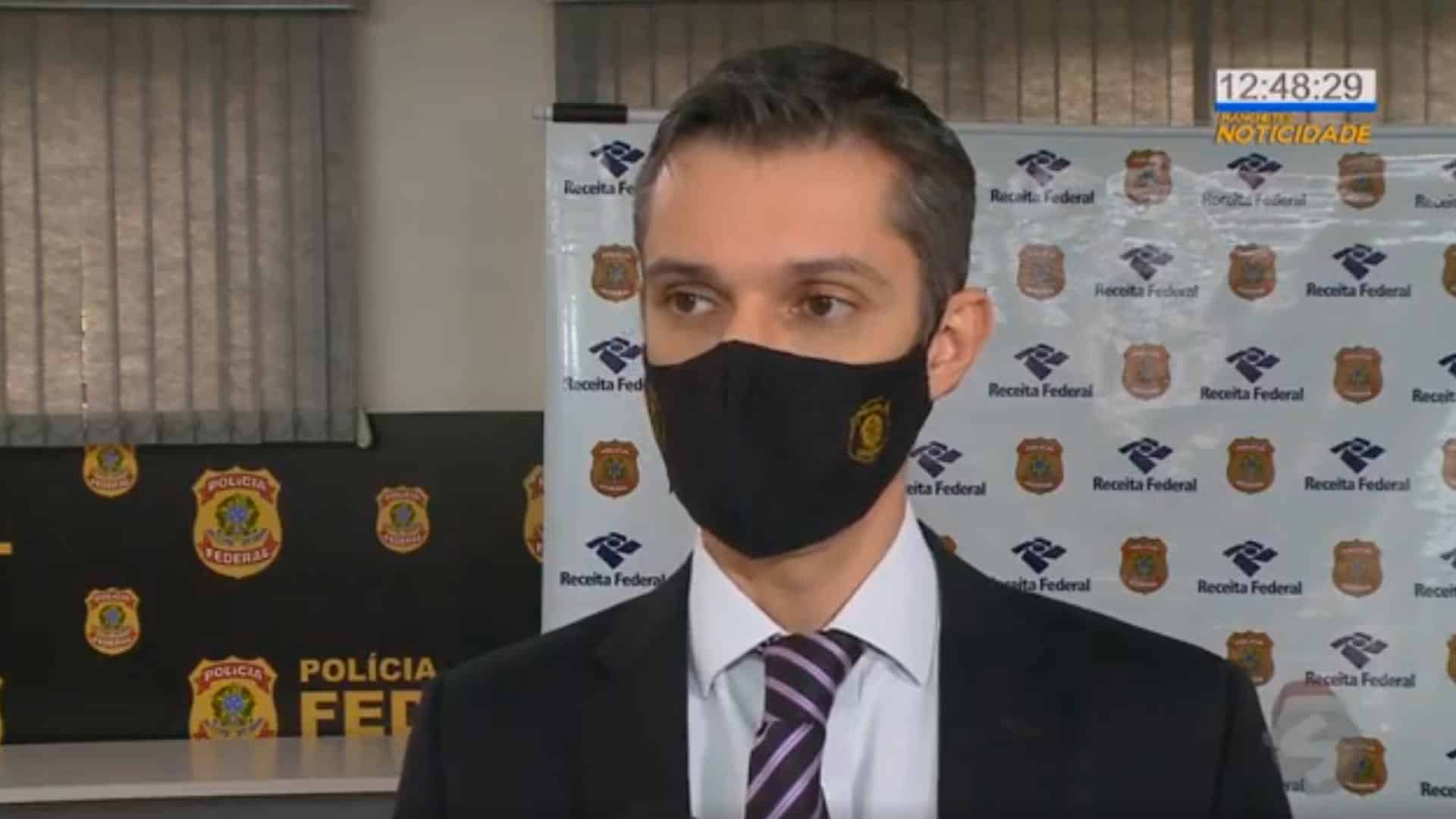 Polícia Federal faz operação para investigar desvio de dinheiro