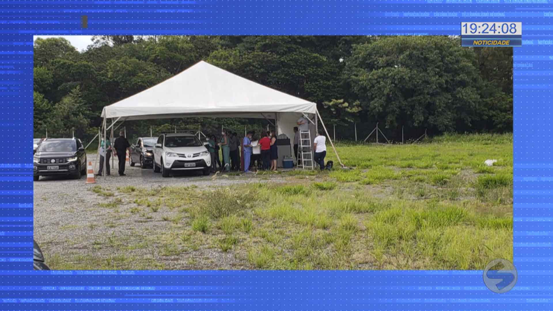 Hospital particular cria sistema drive thru para vacinação em Sorocaba