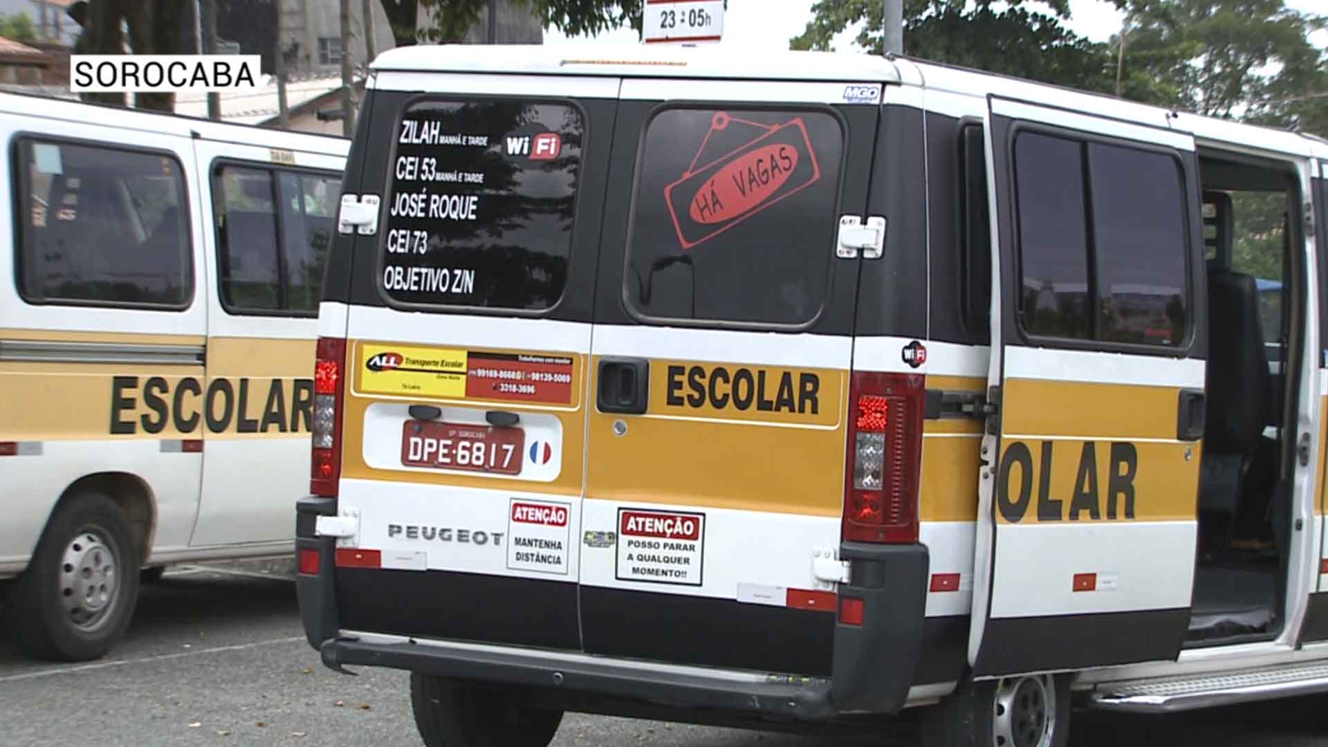 Transporte escolar sofre com retorno parcial das aulas