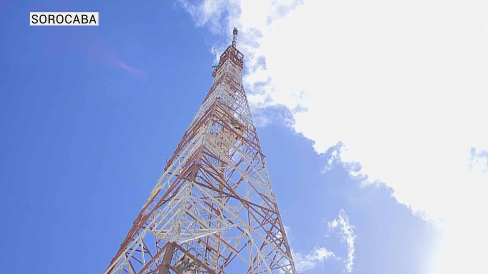 Torre de transmissão da TV Sorocaba/SBT está na nova sede