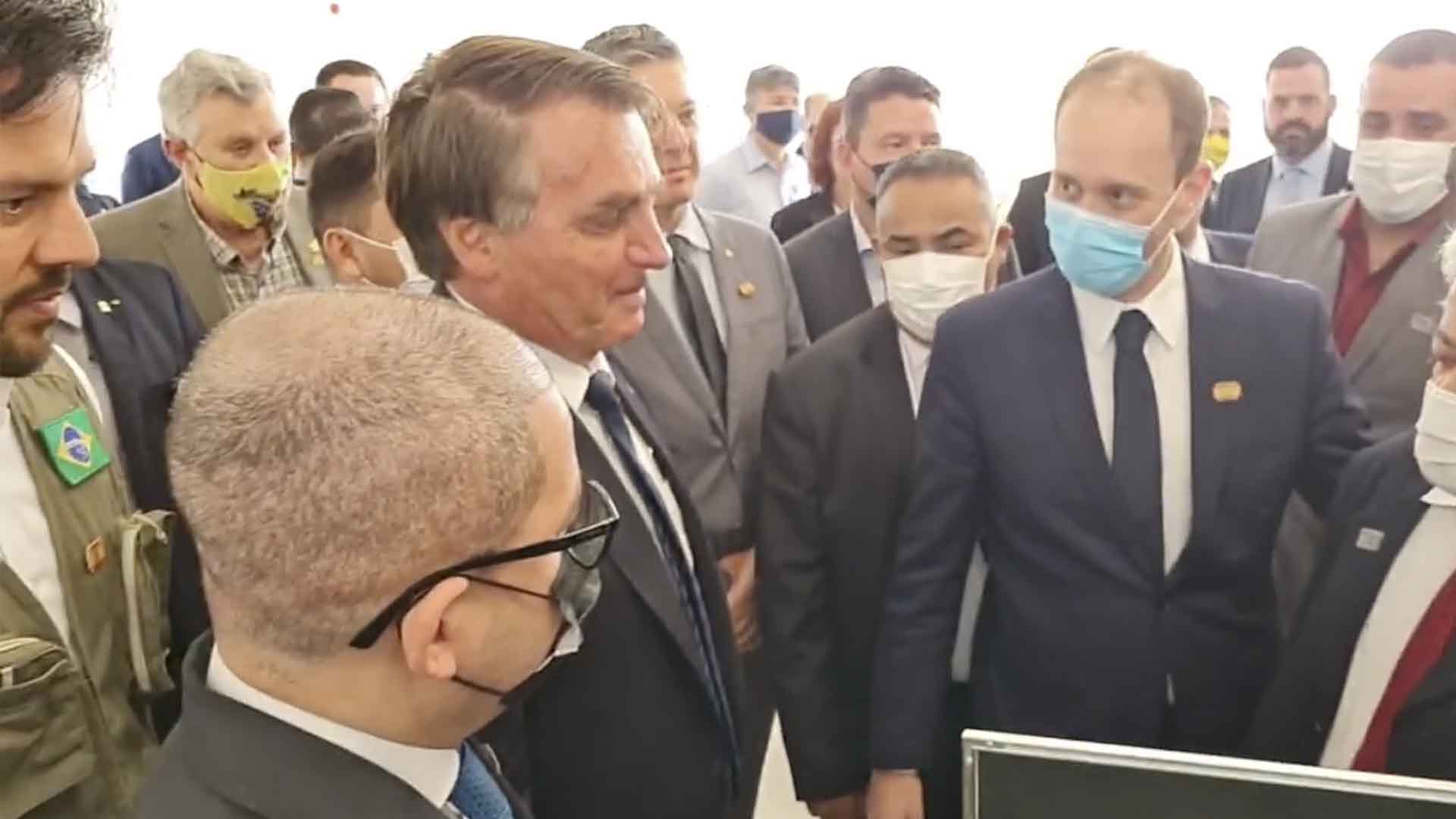 Jair Bolsonaro recebe título de cidadão sorocabano