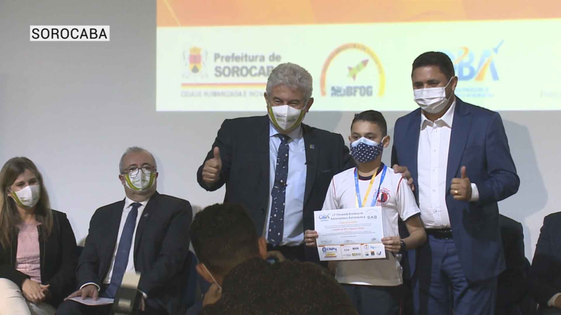 Ministro Marcos Pontes entrega medalhas em Sorocaba