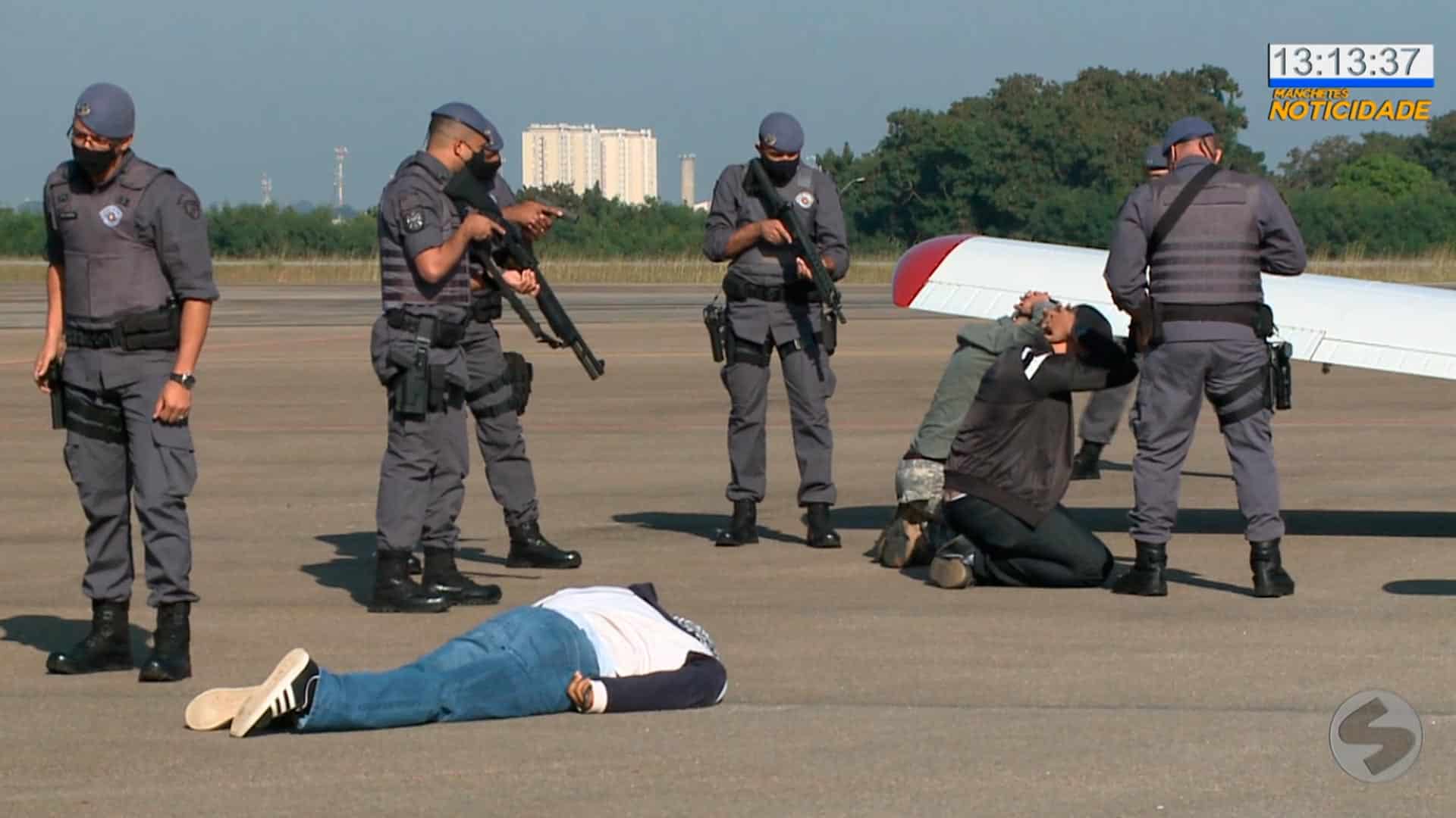 Polícia faz treinamento no aeroporto de Sorocaba