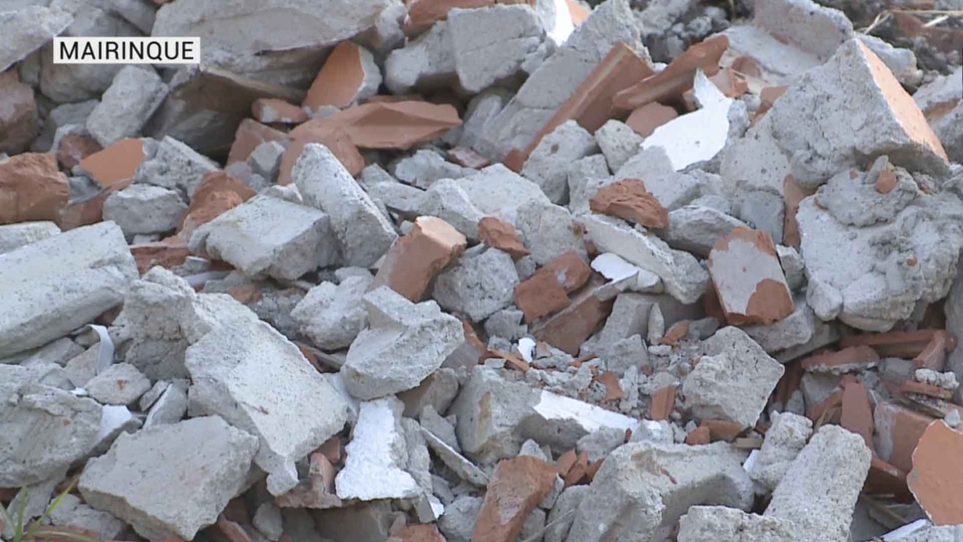 Buracos em avenida de Mairinque preocupa moradores