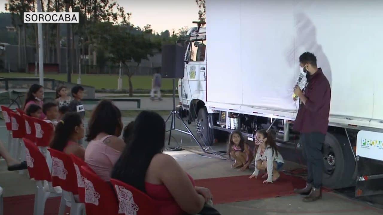 Cinema na praça em Sorocaba