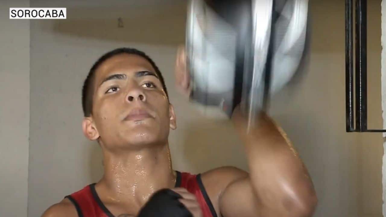 Sorocabano de 19 anos é convocado para a seleção brasileira de boxe