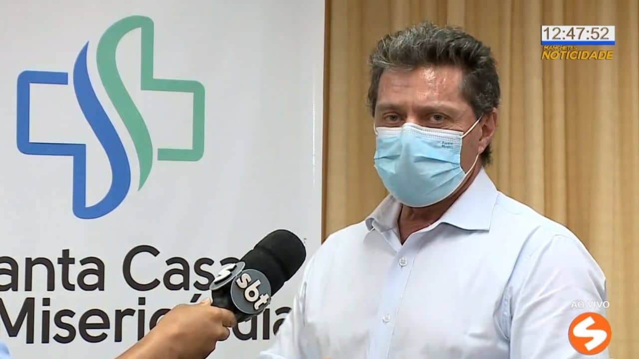 dr dando entrevista