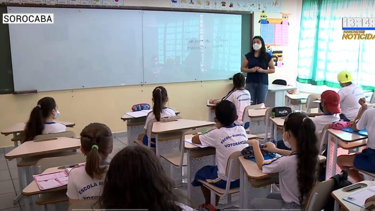 Mais de 11 mil alunos retornam às aulas em Votorantim