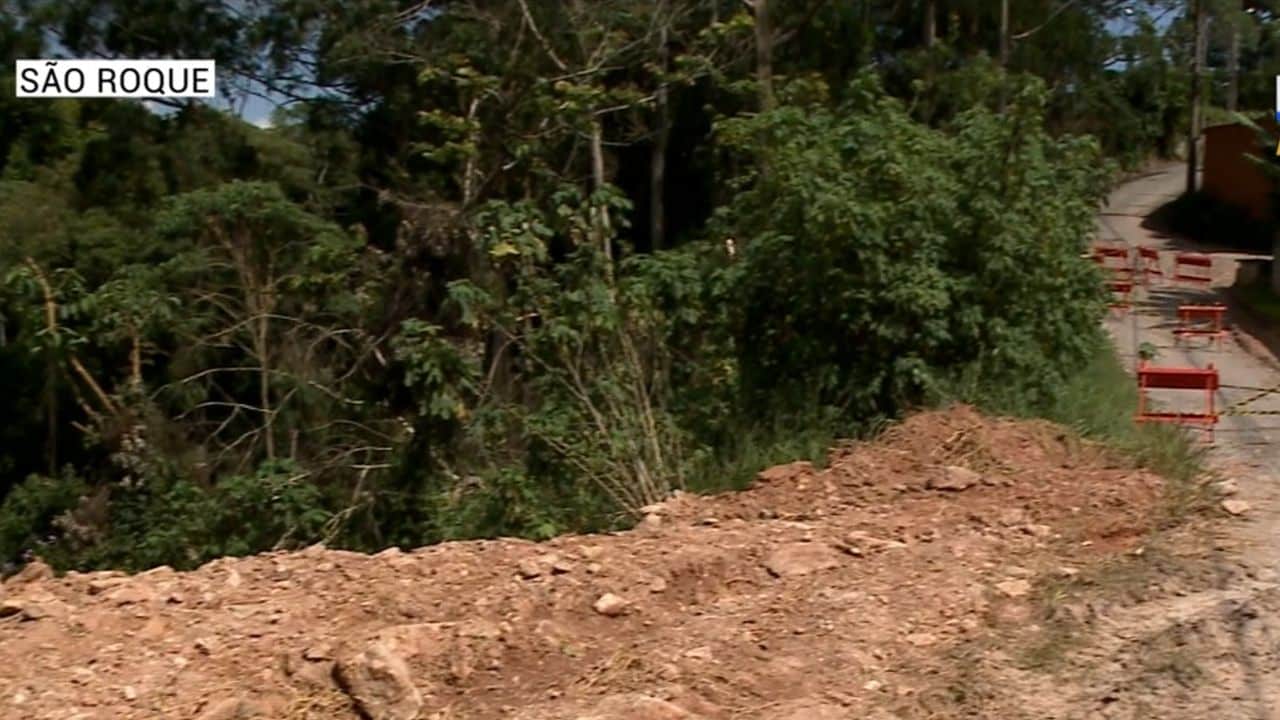 Buracos causam transtornos para moradores de São Roque