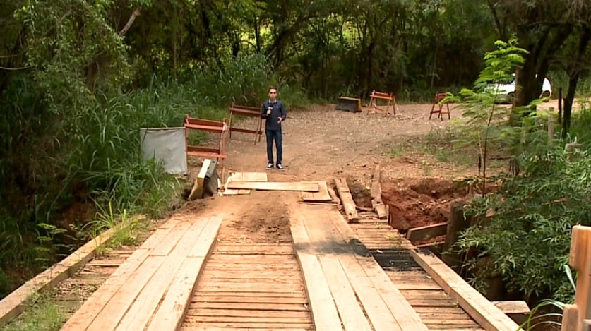 Moradores de Itapetininga reclamam de situação da ponte