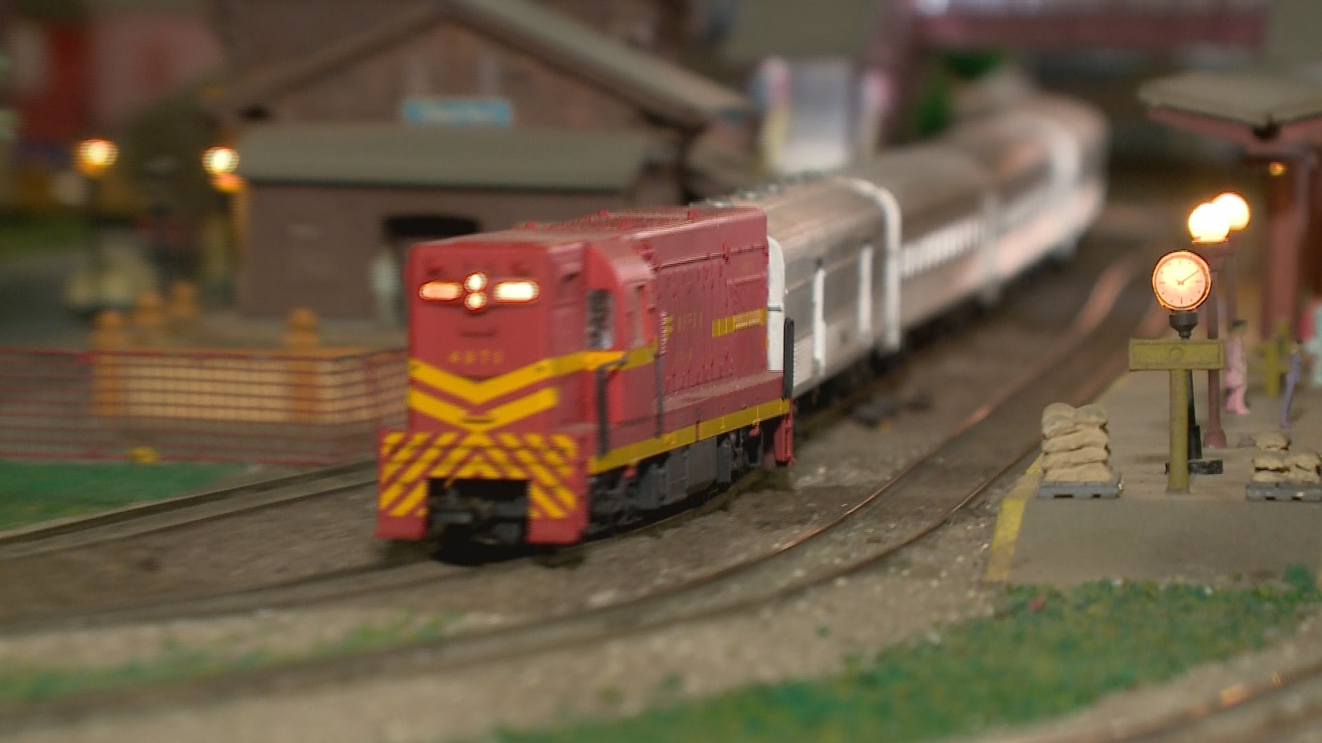 Jundiaiense apaixonado por trens, cria maquetes de ferrovias