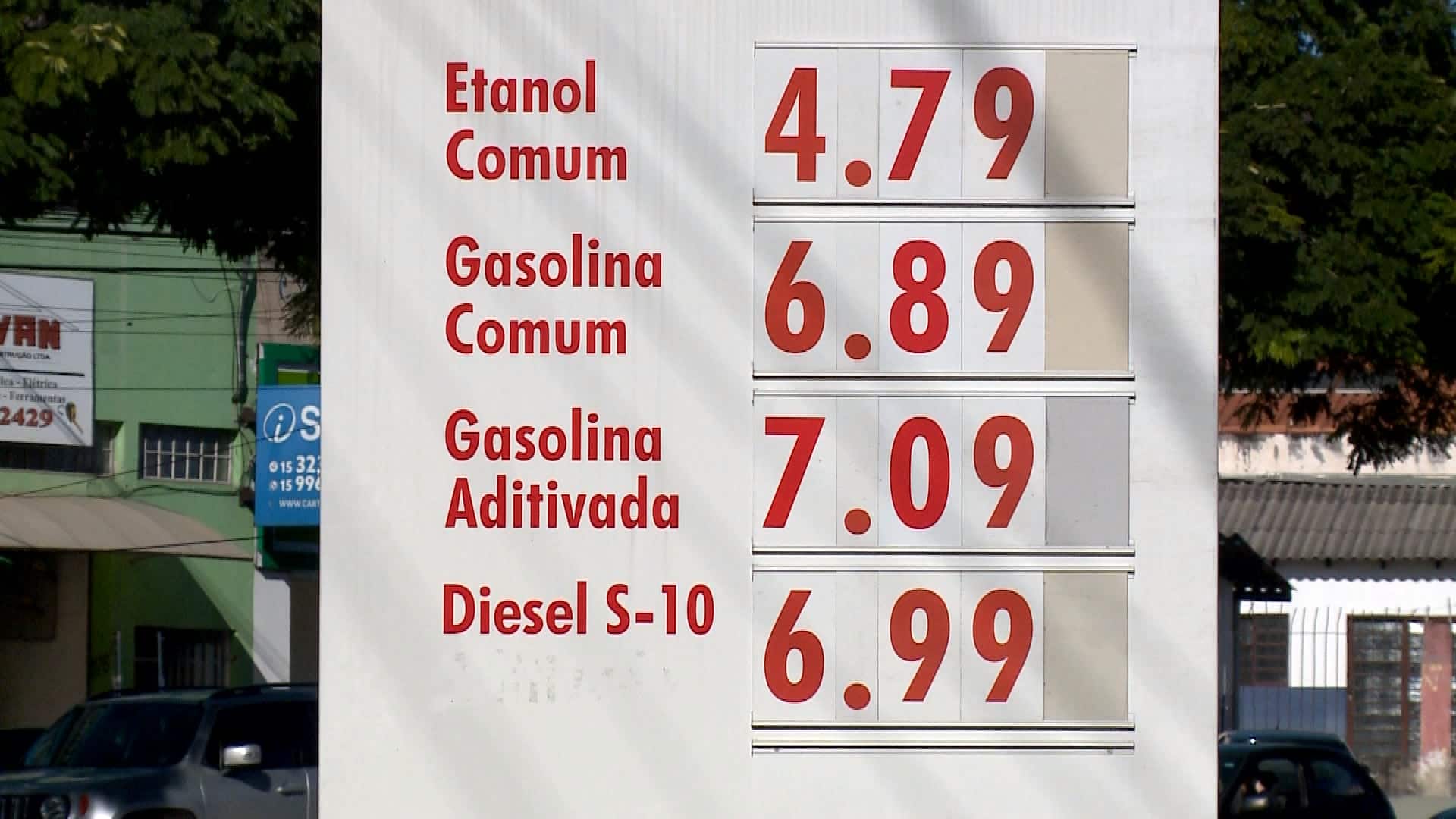 Motoristas do transporte escolar sofrem com a alta no preço do diesel