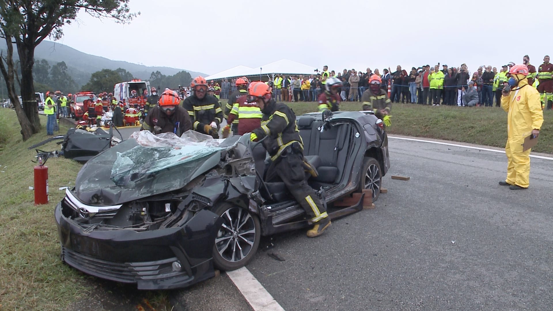 Concessionária realiza simulação de salvamento