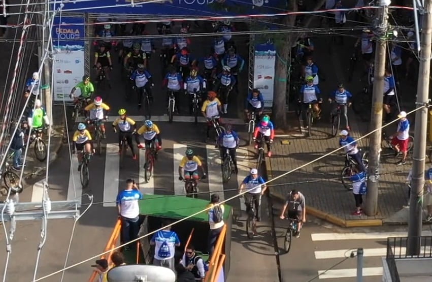 Passeio ciclístico percorre 10 quilômetros pelas ruas de Salto