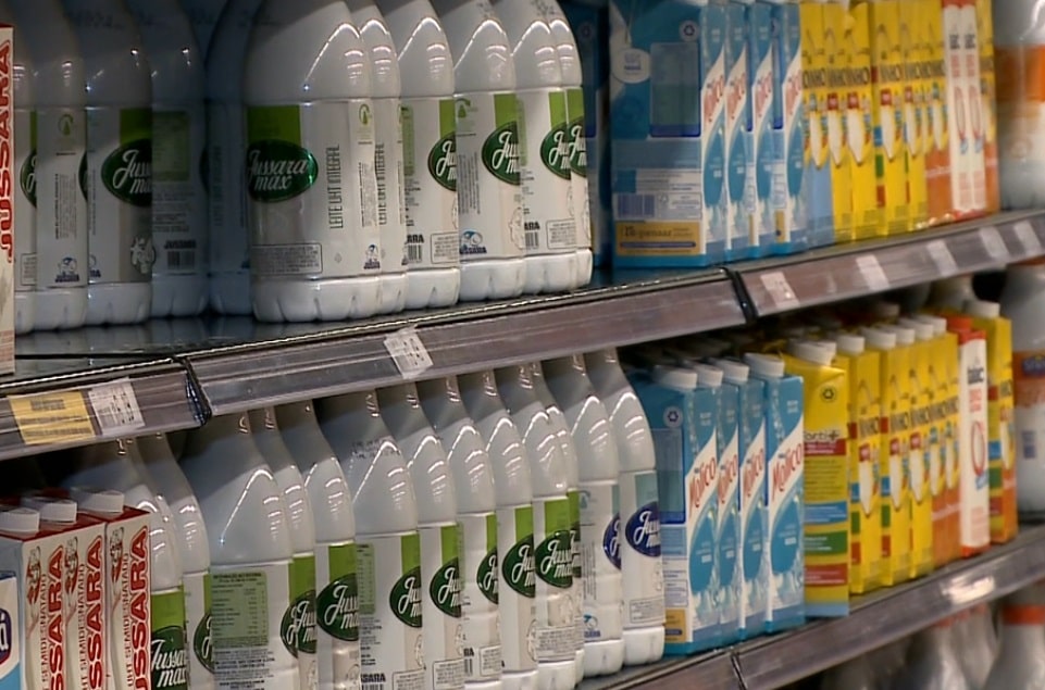 Litro de leite está custando quase R$ 7