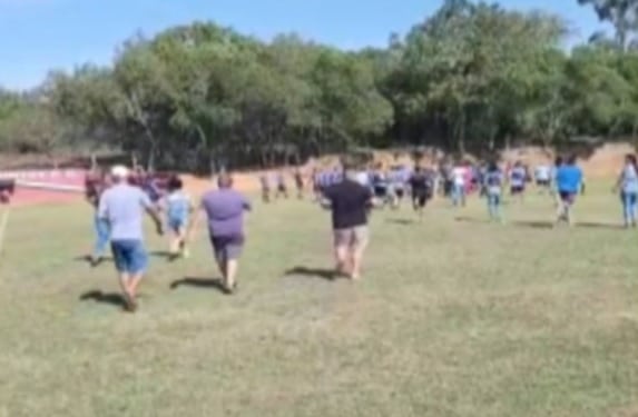 Partida do campeonato de várzea em Sorocaba termina em confusão