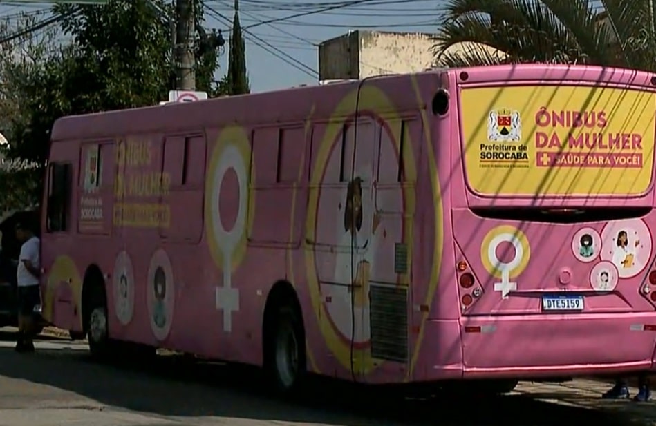 ônibus rosa