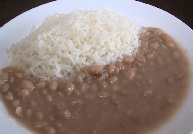 Arroz e feijão: dupla dinâmica nos pratos dos brasileiros