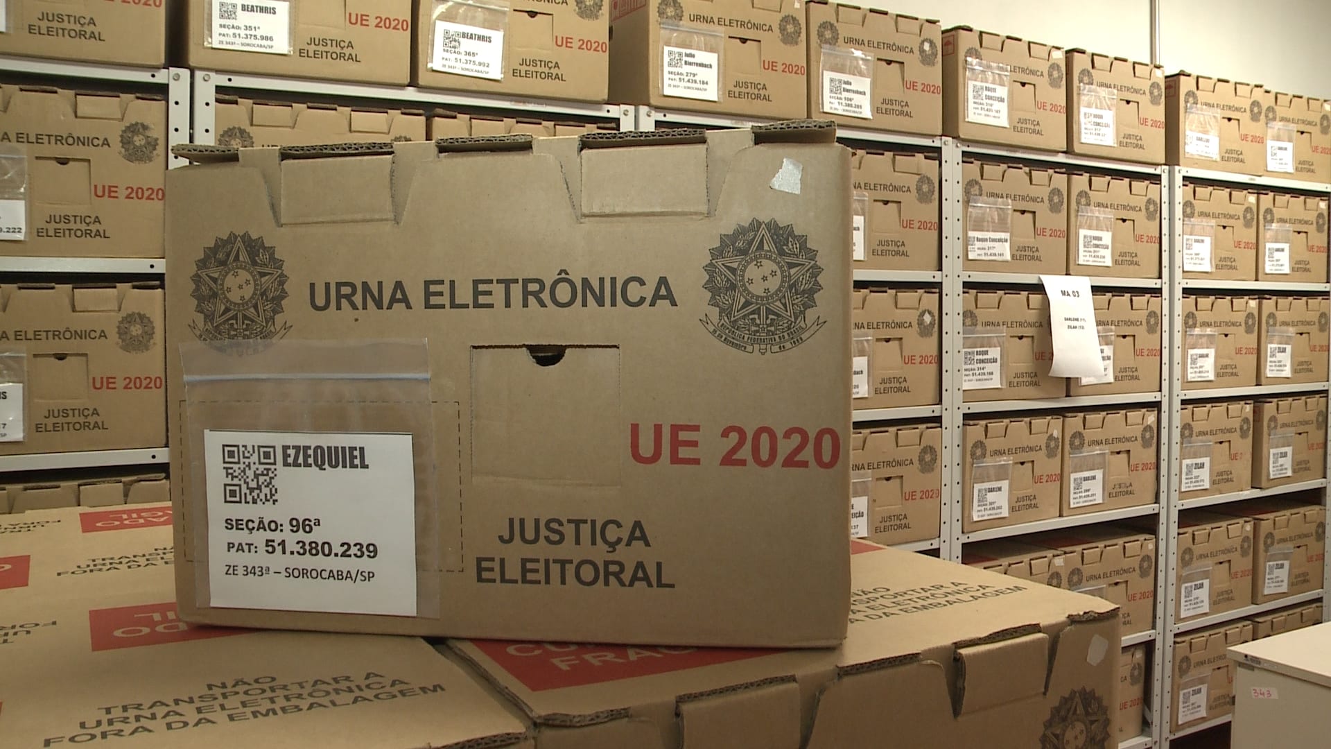 Mídias das urnas eletrônicas são preparadas para segundo turno das eleições