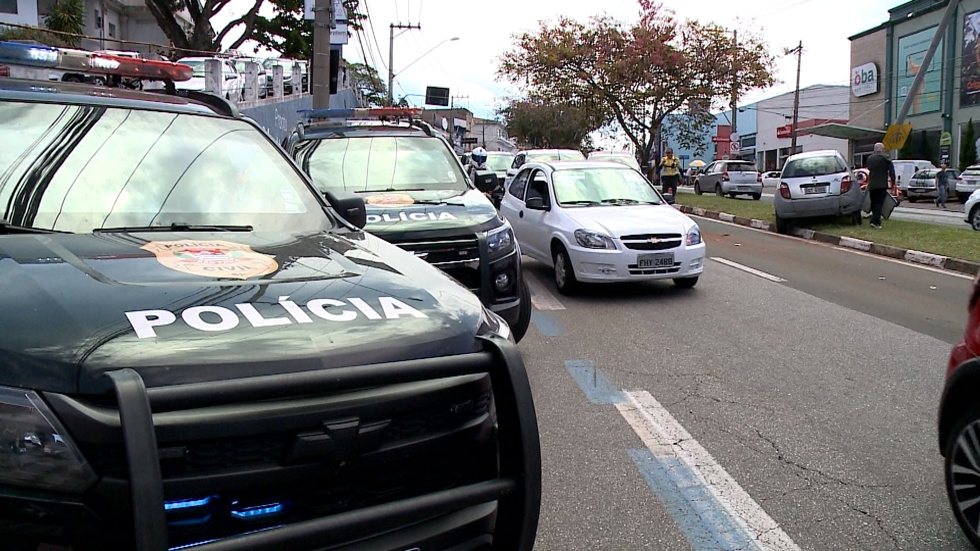 Roubo de carro termina em perseguição e tiroteio em Sorocaba