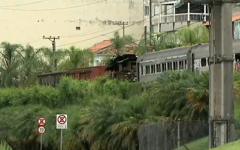 ferroviária abandonada