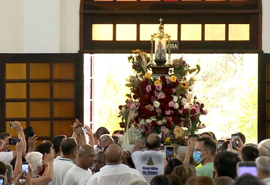 Milhares de fiéis participam de romaria de Aparecidinha em Sorocaba