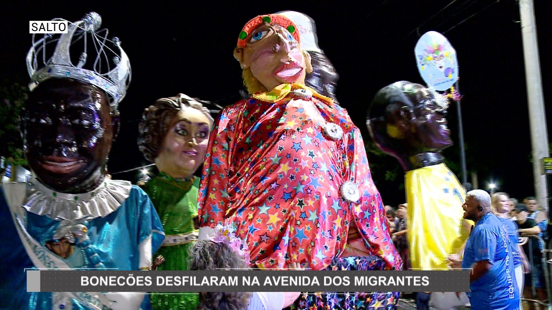 Oito mil pessoas prestigiam desfile dos bonecões em Salto