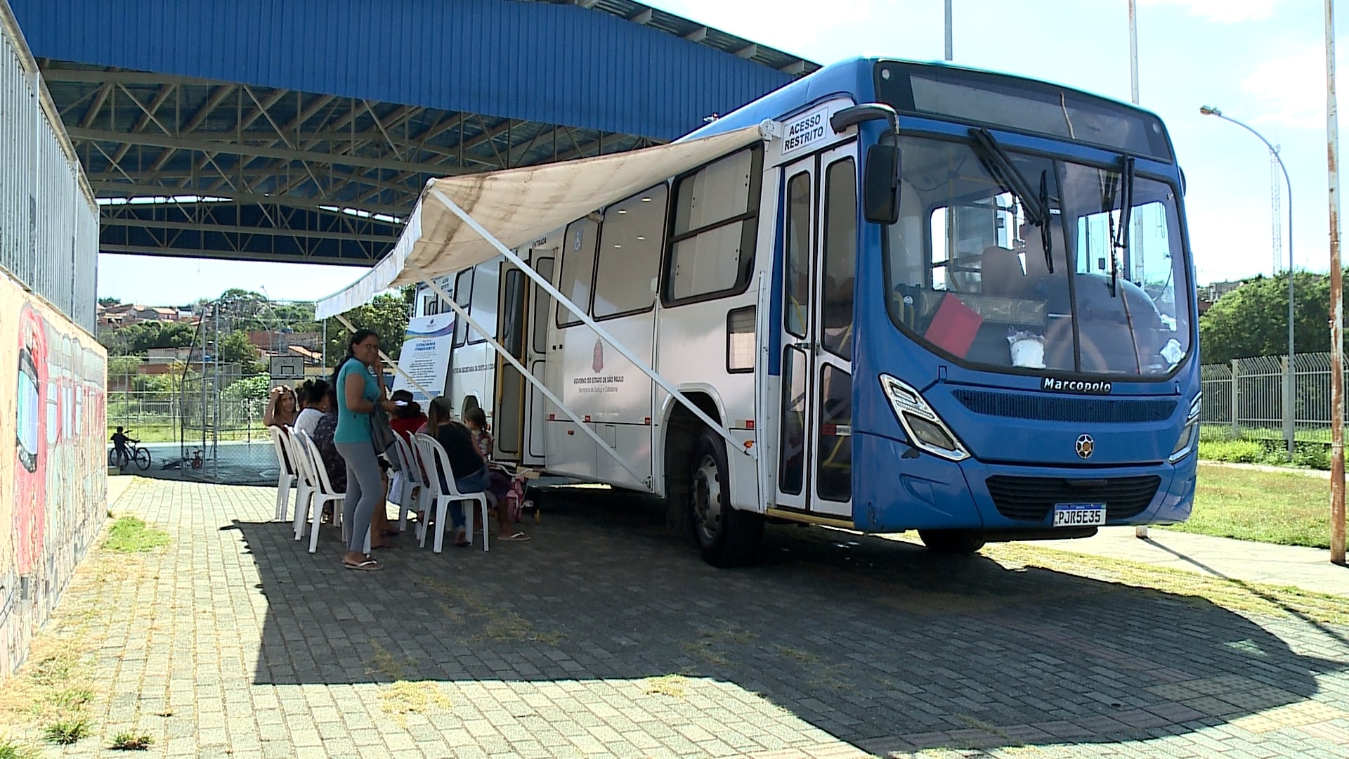 Ônibus da Cidadania Itinerante oferece serviços gratuitos