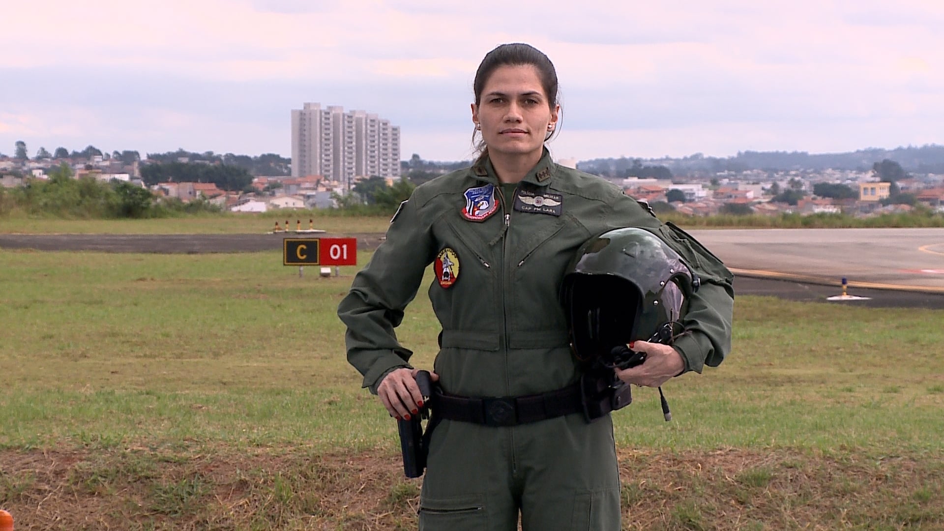 Capitão da PM se divide entre atividades de mãe e piloto do helicóptero Águia