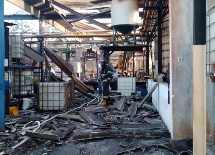 Funcionários ficam feridos após explosão em empresa de Várzea Paulista