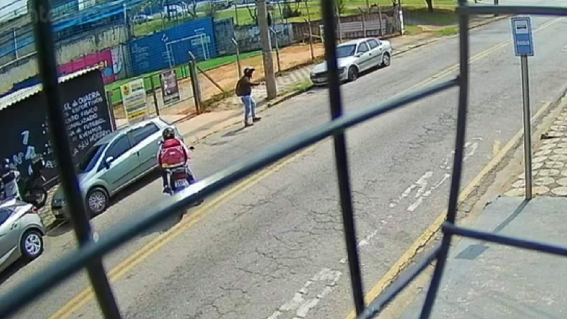 Homem é baleado durante assalto na Vila Barão