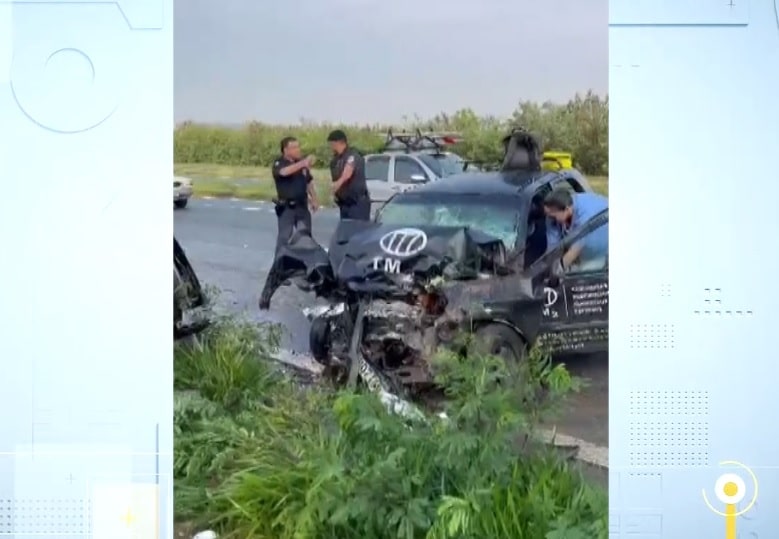 Acidente deixa três feridos em Salto de Pirapora