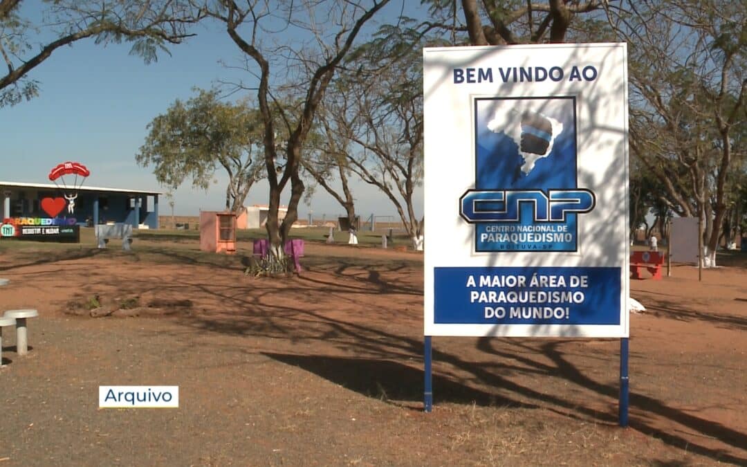 Corpo de paraquedista vítima de acidente em Boituva é enterrado