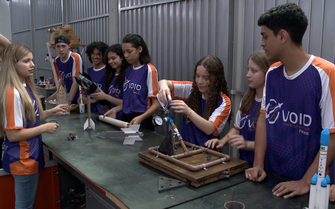 Equipe de estudantes de Sorocaba conquista prêmio construindo um foguete