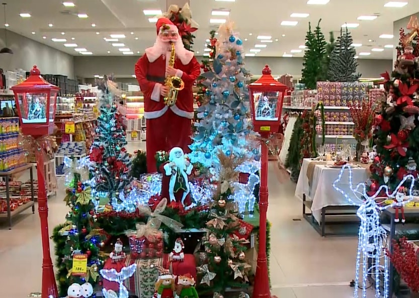 Comércios antecipam clima de Natal para aumentar vendas